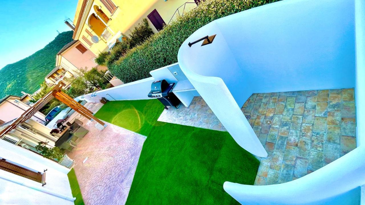 Le Residenze Del Mare Monolocale N6 Apartment La Caletta Ngoại thất bức ảnh